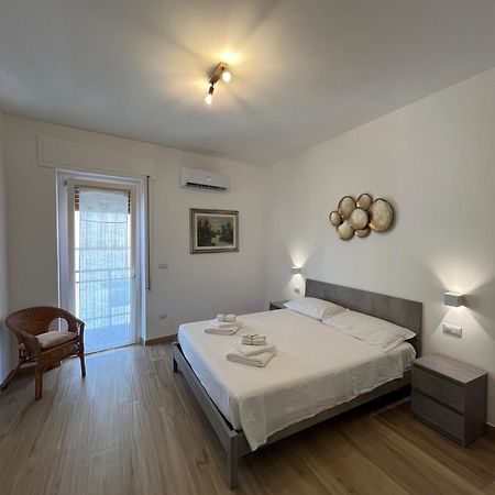 The Crown Rooms ألغيرو المظهر الخارجي الصورة